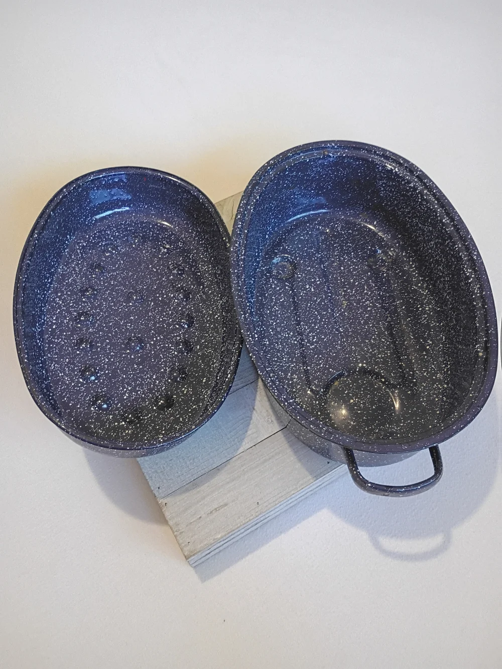 blue speckled enamelware metal oval roasting pan 10 inches
